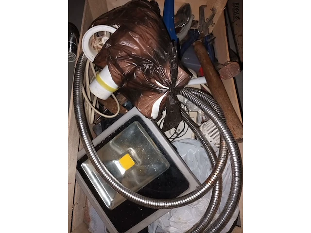 Lot 47 - werkmateriaal en gereedschap - afbeelding 3 van  4