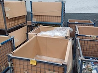 Lot 470 - metalen stapelbak. 5 stuks - afbeelding 1 van  2