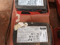 Lot 471 - lader en accu’s hilti - afbeelding 3 van  3