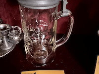 Lot 472 - bierkroes met tinnen deksel munchen - afbeelding 3 van  3