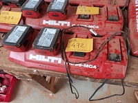 Lot 472 - lader en accu’s hilti - afbeelding 1 van  3