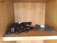 Lot 473 - diversen. inhoud kast - afbeelding 2 van  5