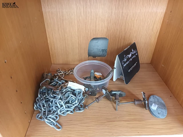 Lot 473 - diversen. inhoud kast - afbeelding 3 van  5