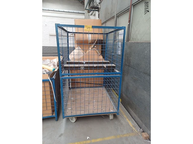Lot 473 - mobiele draadcontainer - afbeelding 1 van  4