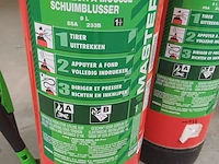 Lot 474 - schuimblusser. 2 stuks - afbeelding 2 van  3