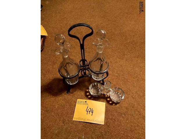 Lot 474 - set olie azijn stelletje/peper en zoutvat, 2 stuks - afbeelding 1 van  3