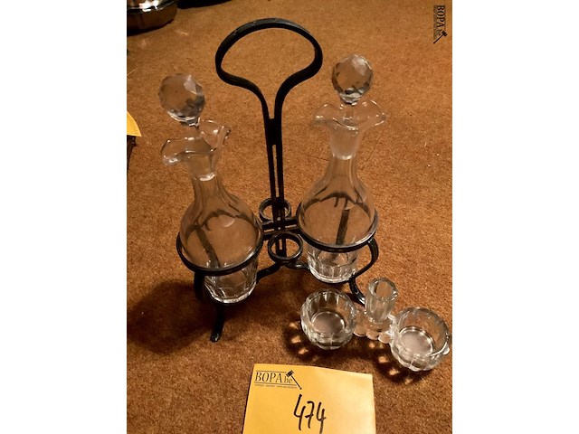 Lot 474 - set olie azijn stelletje/peper en zoutvat, 2 stuks - afbeelding 2 van  3