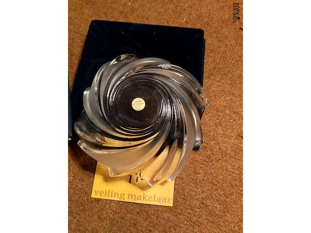 Lot 476 - kristallen kom durand - afbeelding 3 van  3