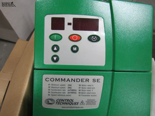 Lot 477 - commander se - afbeelding 1 van  3