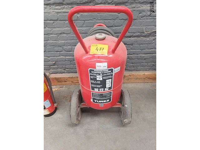 Lot 477 - mobiele poederblusser 50 kg - afbeelding 1 van  4