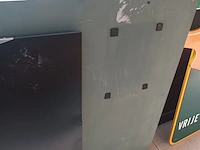 Lot 479 - uithangborden. 3 stuks - afbeelding 5 van  5