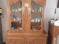 Lot 48 - antieke vitrine kast - afbeelding 1 van  4