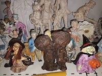 Lot 48 - beeldjes. 19 stuks - afbeelding 3 van  5