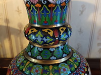 Lot 48 - koppel chinese vazen - afbeelding 5 van  6