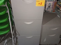 Lot 48 - metalen ladekast. 2 stuks - afbeelding 1 van  6