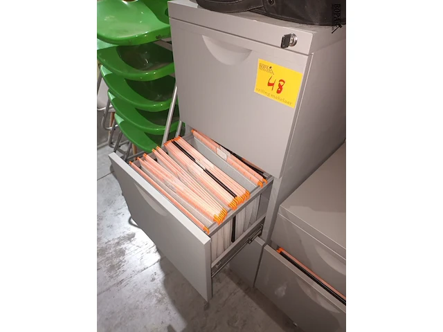 Lot 48 - metalen ladekast. 2 stuks - afbeelding 6 van  6