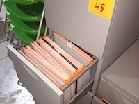 Lot 48 - metalen ladekast. 2 stuks - afbeelding 6 van  6