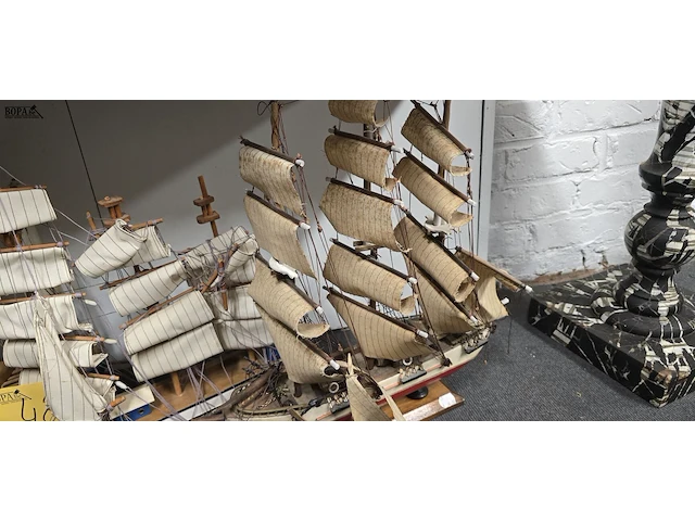 Lot 48 - modelboten 3 stuks - afbeelding 4 van  4
