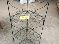 Lot 48 - plantenrekje - afbeelding 1 van  4