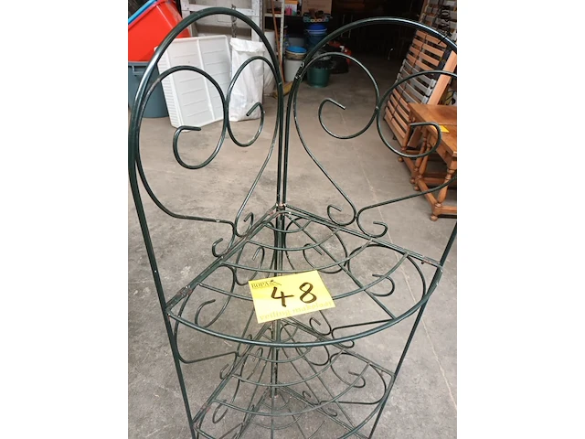 Lot 48 - plantenrekje - afbeelding 2 van  4