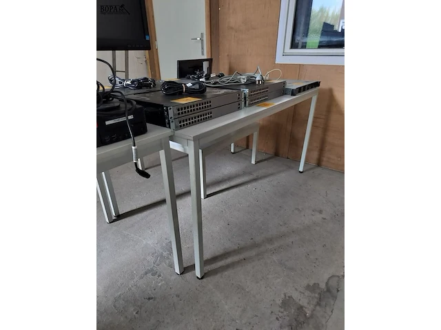 Lot 48 - rechthoekige tafel - afbeelding 1 van  2