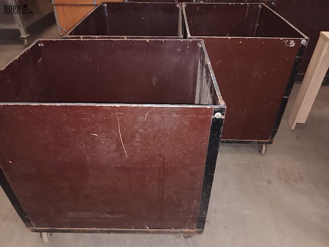 Lot 48 - rolcontainer. 6 stuks - afbeelding 3 van  3