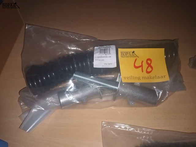 Lot 48 - spiraalkabel - afbeelding 1 van  3