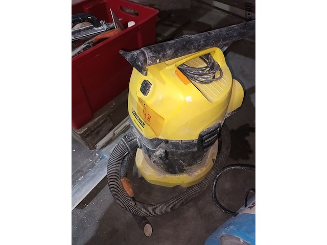 Lot 48 - stofzuiger kärcher - afbeelding 3 van  3