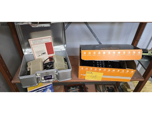 Lot 48 - vintage draadloze intercom en all in one gigaset - afbeelding 1 van  5