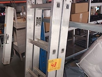 Lot 48 - vouwladder - afbeelding 1 van  4