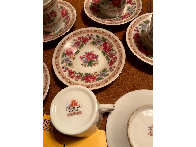 Lot 480 - chinese set van kopjes en bordjes, 11 stuks - afbeelding 4 van  4