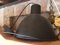 Lot 480 - hanglamp. 2 stuks - afbeelding 2 van  3