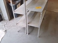 Lot 480 - metalen rek. 2 stuks - afbeelding 1 van  2