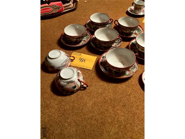 Lot 481 - set fijn chinees porselein 8 kopjes en 8 bordjes/4 kommen - afbeelding 4 van  5