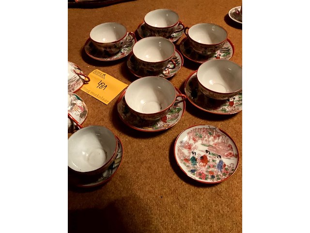 Lot 481 - set fijn chinees porselein 8 kopjes en 8 bordjes/4 kommen - afbeelding 5 van  5