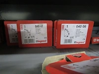 Lot 484 - metalen sorteerrekken met inhoud. 2 stuks - afbeelding 3 van  9