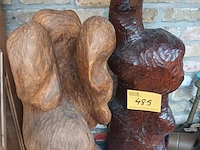 Lot 485 - houten gesculpteerd beeld. 2 stuks - afbeelding 1 van  5