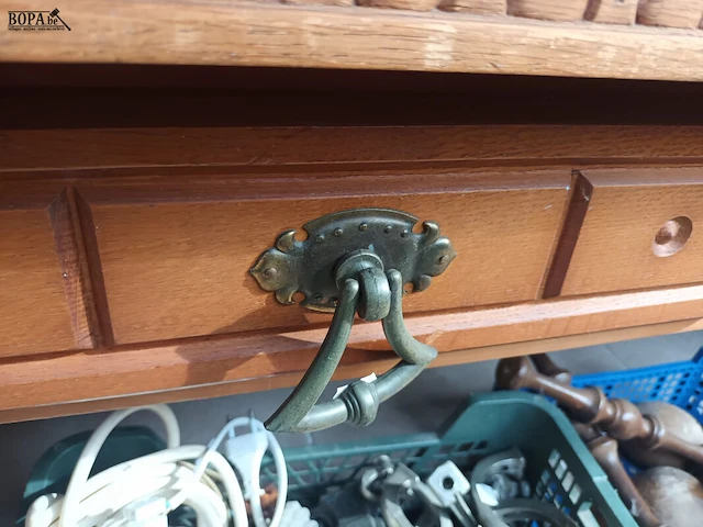 Lot 487 - houten salontafel - afbeelding 4 van  4