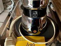 Lot 488 - electrische seb koffiemolen - afbeelding 3 van  3