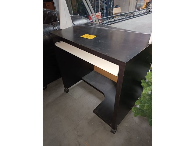 Lot 49 - bijzettafel en plexischerm - afbeelding 2 van  4