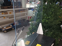 Lot 49 - bijzettafel en plexischerm - afbeelding 4 van  4