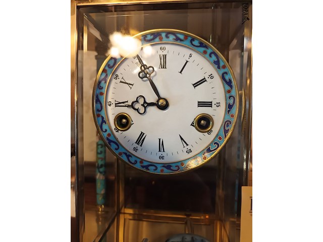 Lot 49 - chinese cloisonné klok - afbeelding 2 van  6
