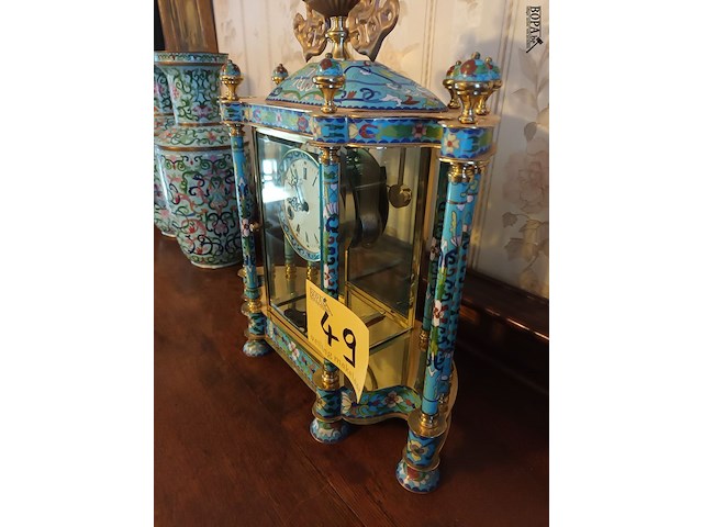 Lot 49 - chinese cloisonné klok - afbeelding 5 van  6