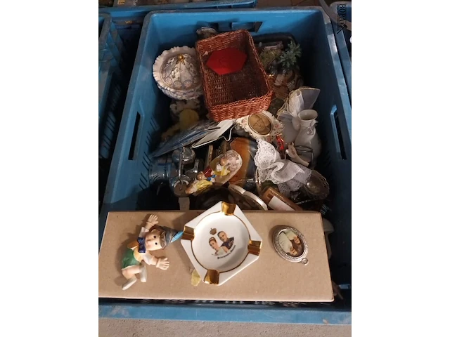 Lot 49 - decoratie - afbeelding 4 van  5