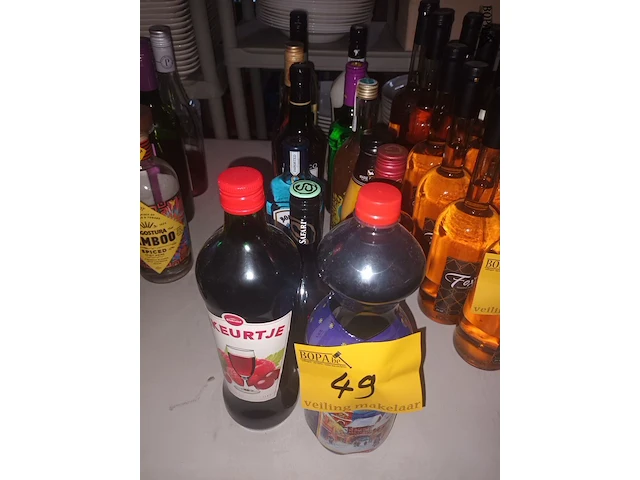 Lot 49 - diverse alcoholische dranken. 12 stuks - afbeelding 1 van  3