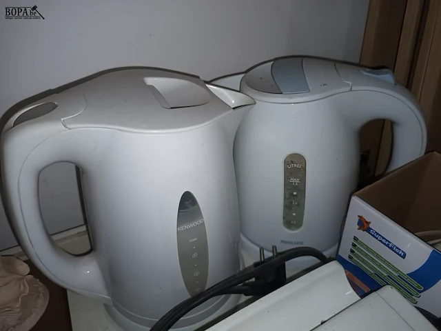 Lot 49 - keuken elektro. 4 stuks - afbeelding 4 van  4