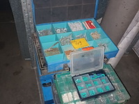 Lot 49 - koffers met materiaal. 15 stuks - afbeelding 1 van  2