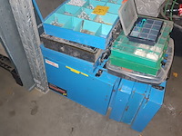 Lot 49 - koffers met materiaal. 15 stuks - afbeelding 2 van  2