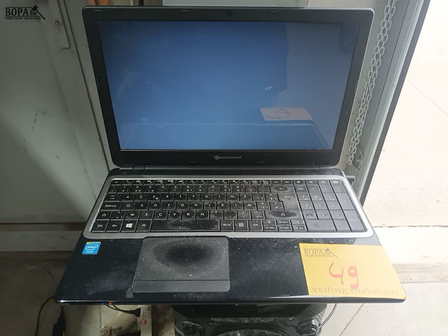 Lot 49 - laptop en draagtassen - afbeelding 4 van  7