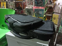 Lot 49 - laptop en draagtassen - afbeelding 5 van  7